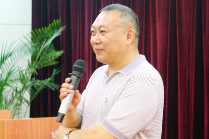 Group Chairman Mr. Zong Yanmin delivered a speech